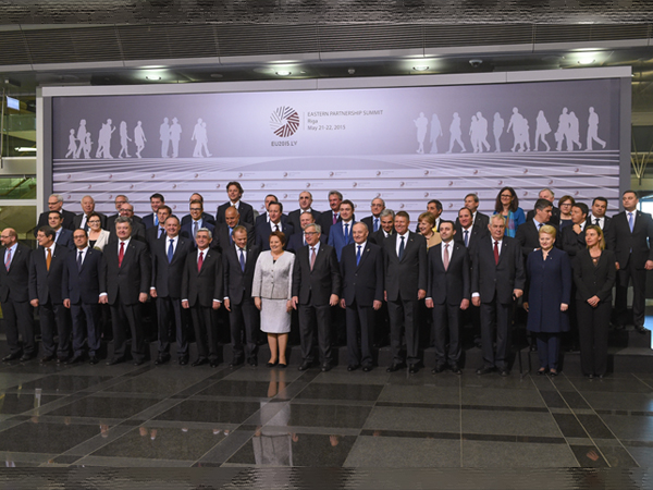 Участники саммита «Восточное партнёрство» (Рига, 2015).
